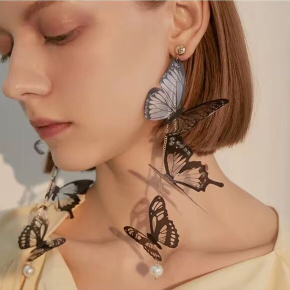 New ZARA Triple butterfly pearl drop earrings - Picture 1 of 12